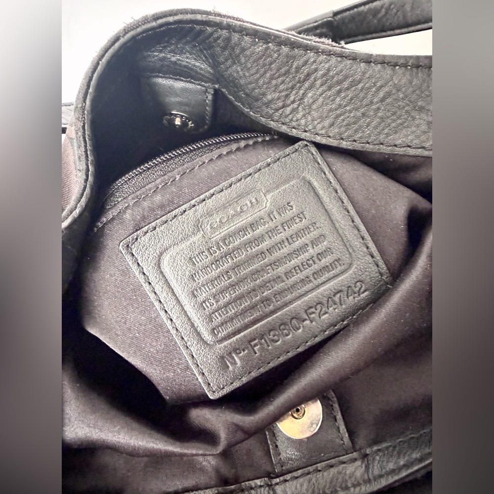 Coach Signature Canvas Campbell Leather Shoulder Bag Hobo Buckle Pocket Y2K - Picture 9 of 9